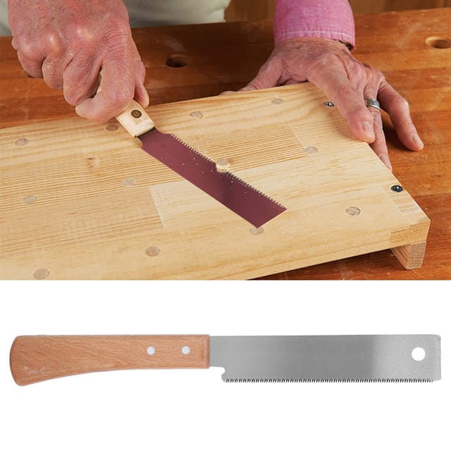 Kleine Handsäge (12 Zoll) Mit Holzgriff Und Feinen Zähnen Für Präzise, Ebene Schnitte.