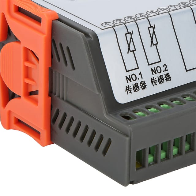 Der Mehrstufige Digitale Temperaturregler Ew-310 Ac220v Mit Eingebautem Alarm Wird In Kältemaschinen Eingesetzt.