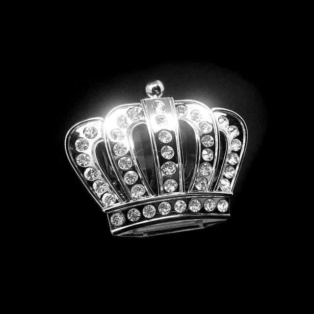 Emblème Couronne Cristal Pour Voiture Autocollant Métal Strass Pour Capot Et Intérieur Accessoire Auto Brillant Chic