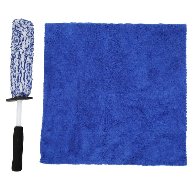 Set Aus Blauen Reinigungsbürsten Und -tüchern Für Auto-, Lkw- Und Fahrradradnaben, Auspuffrohre, Stoßstangen, Schutzbleche Und Sitze.