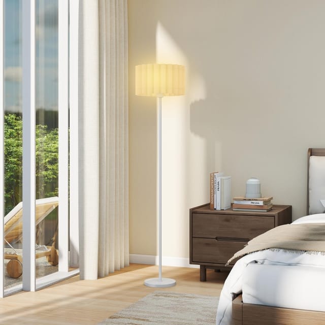 Weiße Stehlampe Mit Gewelltem Schirm, E27-fassung Und Fußschalter, H 153 Cm