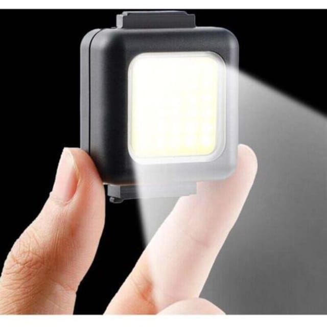 Fliti Mehrzweck-taktikflosse Mit Integriertem Clip Für Wiederaufladbare Taschenlampe – Ideal Zum Wandern, Radfahren, Kajakfahren Und Angeln – Schwarz