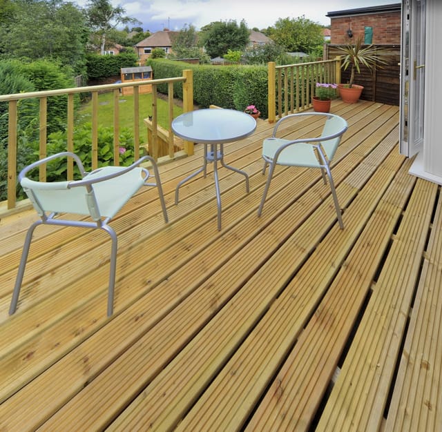 Weitere - Terrassendiele Kiefer 2000x145x28mm Grob/fein Geriffelt Kesseldruckimprägniert