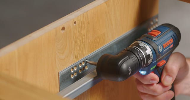 Bosch Professional Akku-Bohrschrauber GSR 12V-15 FC inkl. Akkus & Ladegerät