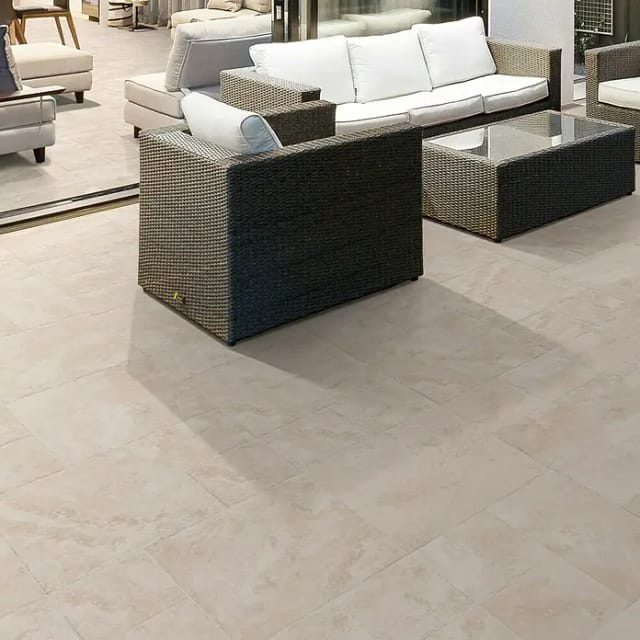Bodenfliese Feinsteinzeug Romana verschiedene Formate crema