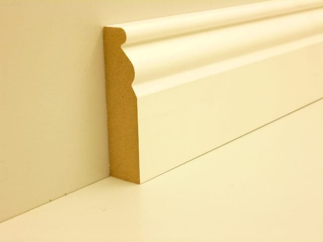B.S. Bauprogramm Altbausockel 250 cm 70 x 18 mm weiß