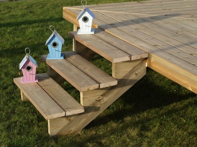 Plus Treppenwange Kiefer 13 cm Stufenhöhe mit Beschlag
