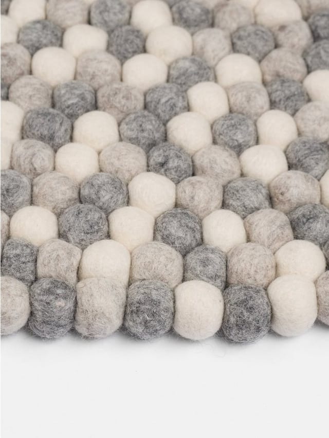 myfelt Wollteppich Hella Filzkugelteppich, 100% reine Schurwolle