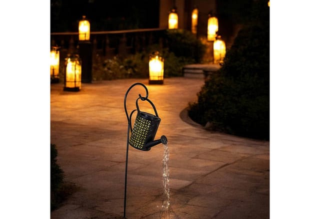 Coen Bakker LED Solarleuchte, Lichtsensor, LED, warmweiß, Gießkanne kupferfarben Wasserfalloptik blinkend 37 LED 84cm