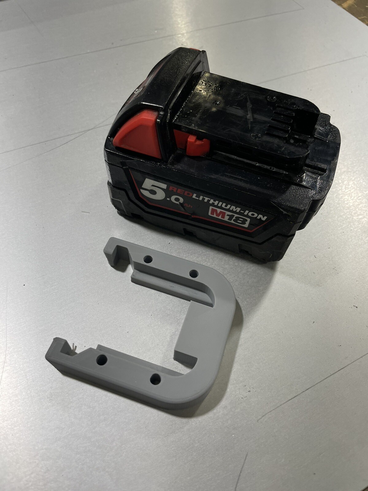 milwaukee m18 Akku Halter Wandhalterung Bild 4