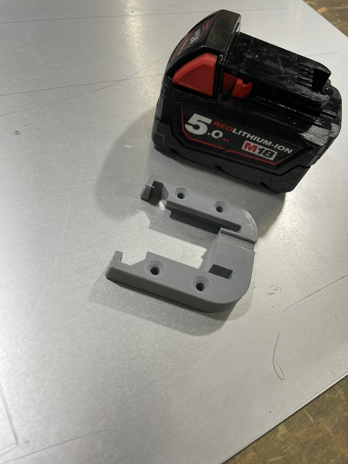 milwaukee m18 Akku Halter Wandhalterung Bild 5