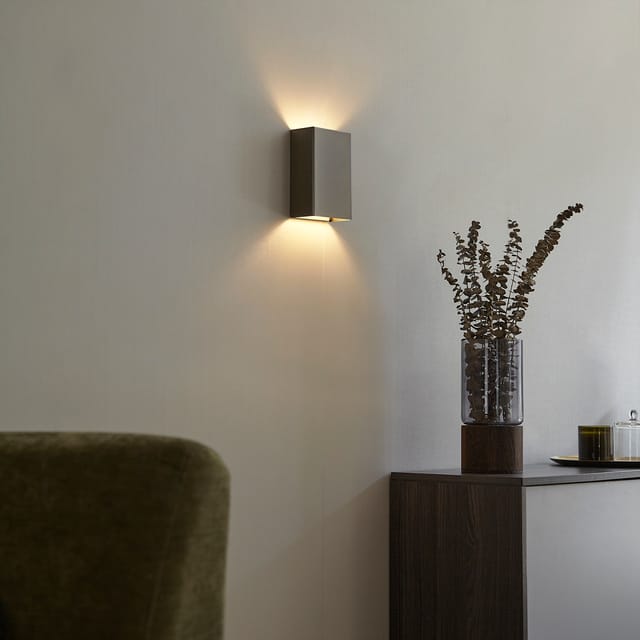 QAZQA Moderne Wandleuchte Gunmetal 2-flammig Otan S