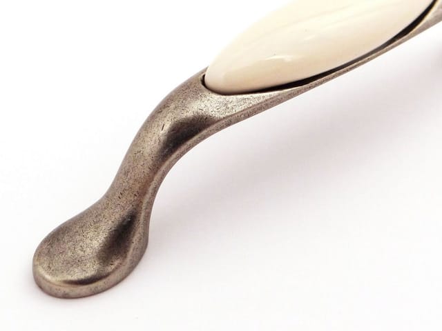 SOTECH Porzellangriff VENUS BA 96 mm Cremefarbig Silber Antik