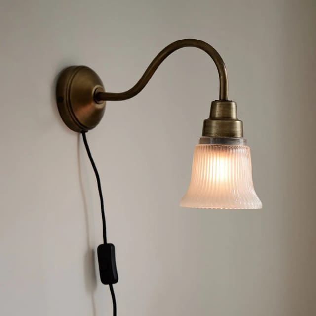 [gebraucht] B-ware Pr Home Wandleuchte Wandlampe Emmi Messing Patina Metall Glas Schalter Stecker