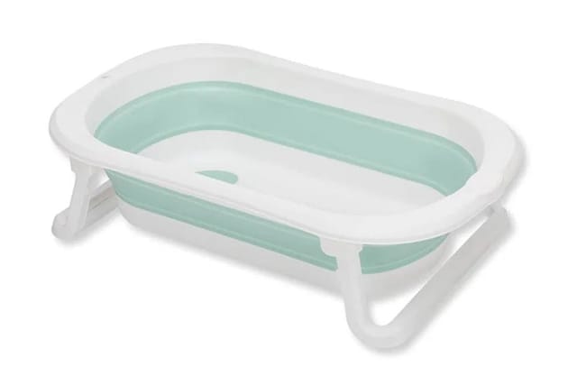 [neuwertig] B-ware Fillikid Faltbadewanne Babywanne Orca Badewanne Salbei-weiß Faltbar