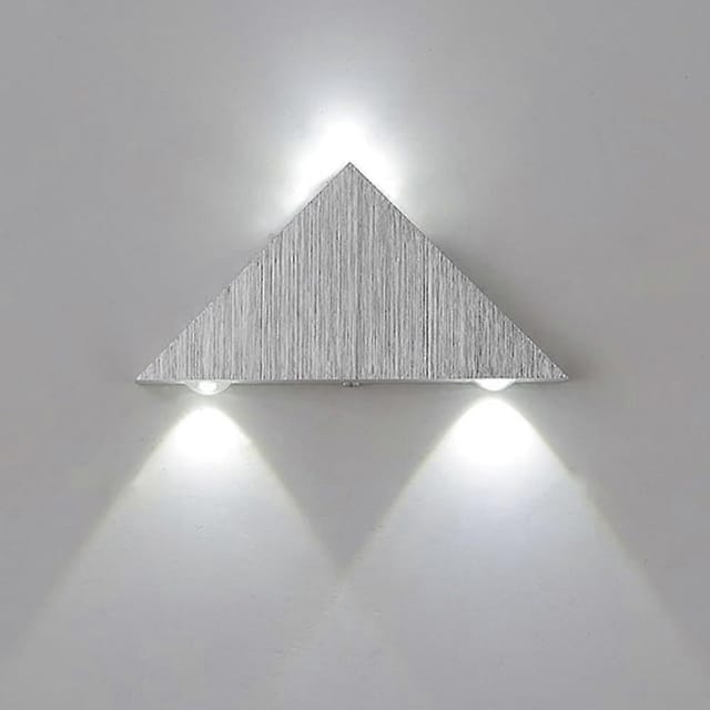 3-flammige Led-wandleuchte In Dreiecksform, Gebürstetes Aluminium, Nach Oben Und Unten Gerichtet, Für Flur, Schlafzimmer, Wohnzimmer, Modernes Minimalistisches Design, 3 W