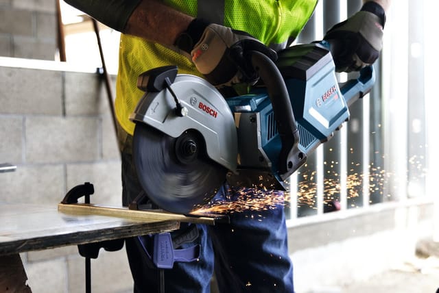 Akku-Trennsäge GCS 18V-230 Professional solo, 18Volt, Trennmaschine