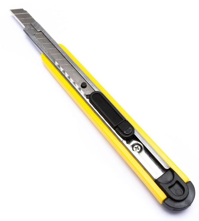 Trendline Abbrechmesser 9 Mm Mit Metallschiene Teppichmesser Cuttermesser