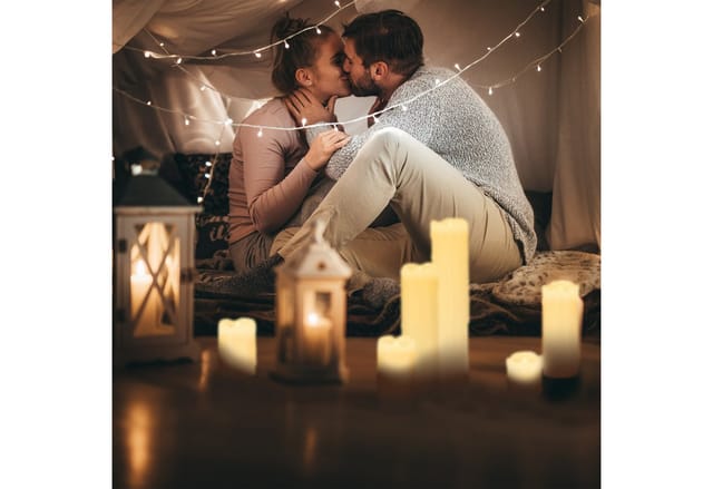 Relaxdays - Led Kerzen Set, 6 Echtwachskerzen Flammenlos, Elektrische Kerzen Flackernd, Batterie, Durchmesser 5 Cm, Creme