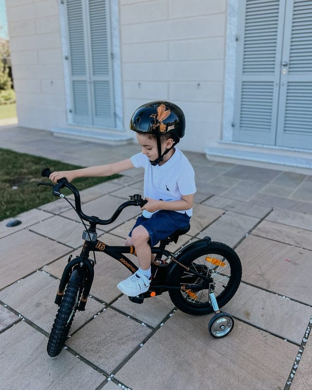 PROMETHEUS BIKES Kinderfahrrad 16 Zoll ab 4 und 5 Jahre mit Stützrädern und Rücktrittbremse Schwarz