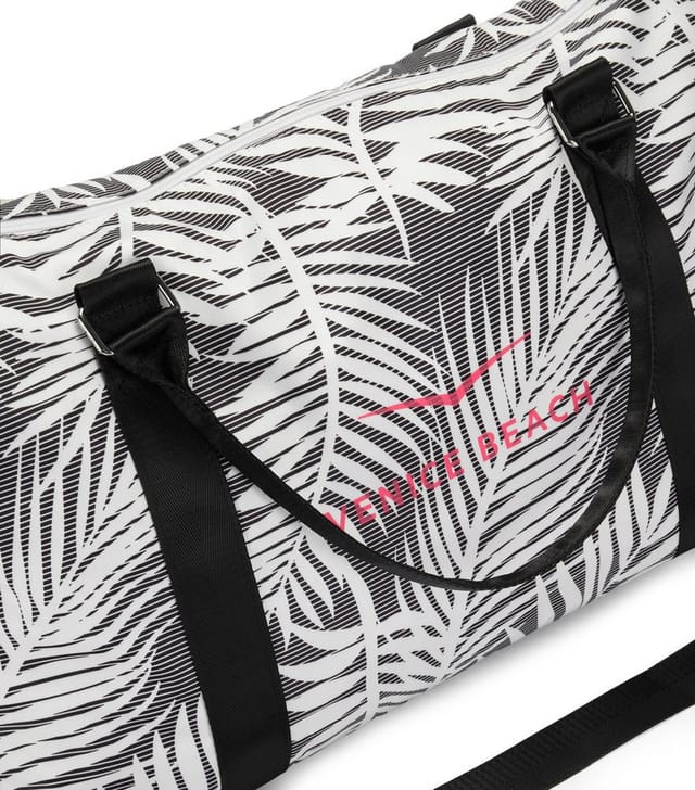 Venice Beach Sporttasche große Umhängetasche, Wellnesstasche, Saunatasche, Reisetasche, Weekender, Strandtasche mit modischem Druck VEGAN