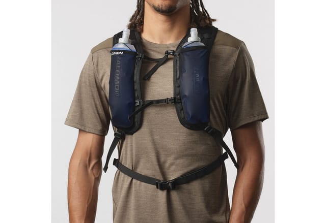 Salomon Sportrucksack CROSS 8, 8 Liter Volumen, aus Polyester
