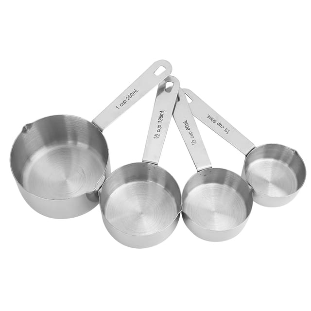Set Mit 4 Messbechern Und -löffeln Aus Edelstahl Zum Kochen Und Backen