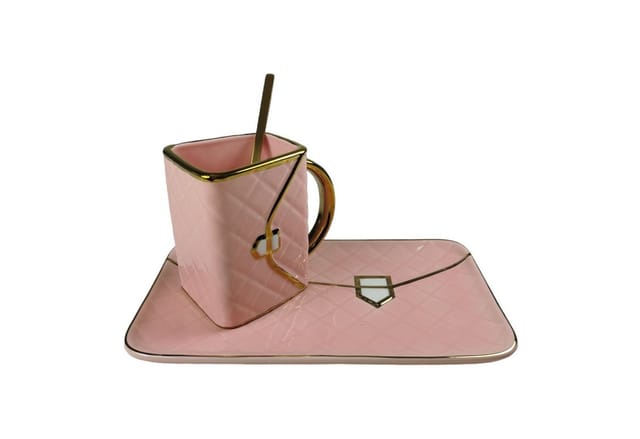 Set Bestehend Aus Tasse, Tasche, Untertasse Und Löffel – Rosa