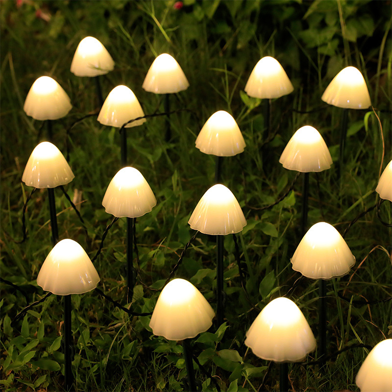 Diese Pilzförmige Solar-lichterkette Hat 12 Glühbirnen Und Eignet Sich Für Gärten Und Terrassen. (3,8 M, Warmweißes Licht)