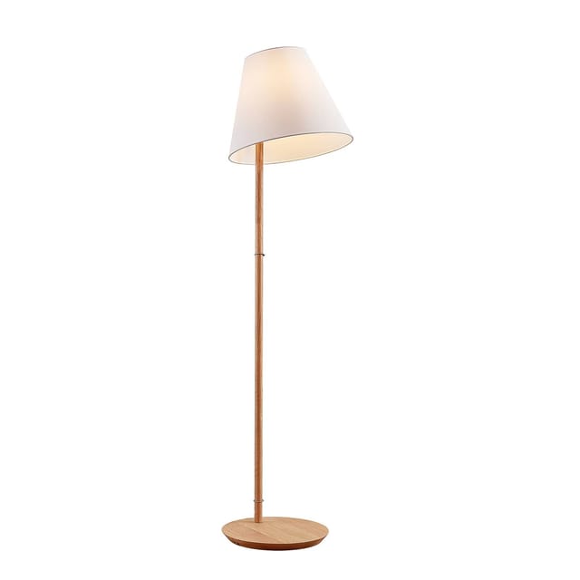 Golvlampa "jinda" Aus Textil / Siden Für Vardagsrum / Matsal Von Lucande