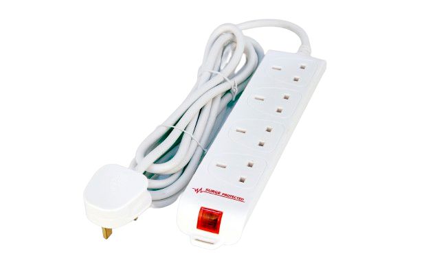 Berspannungsschutz-steckdosenleiste, 4 Steckdosen, 2 M, Weiß, Mc-uksurgestrip4-2m - Microconnect