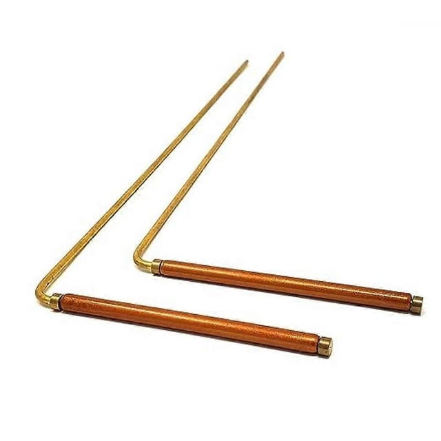 Zwei Leitplanken Aus Reinem Kupfer (99,9 % Reines Kupfer), Die Von Geisterjägern Verwendet Werden.