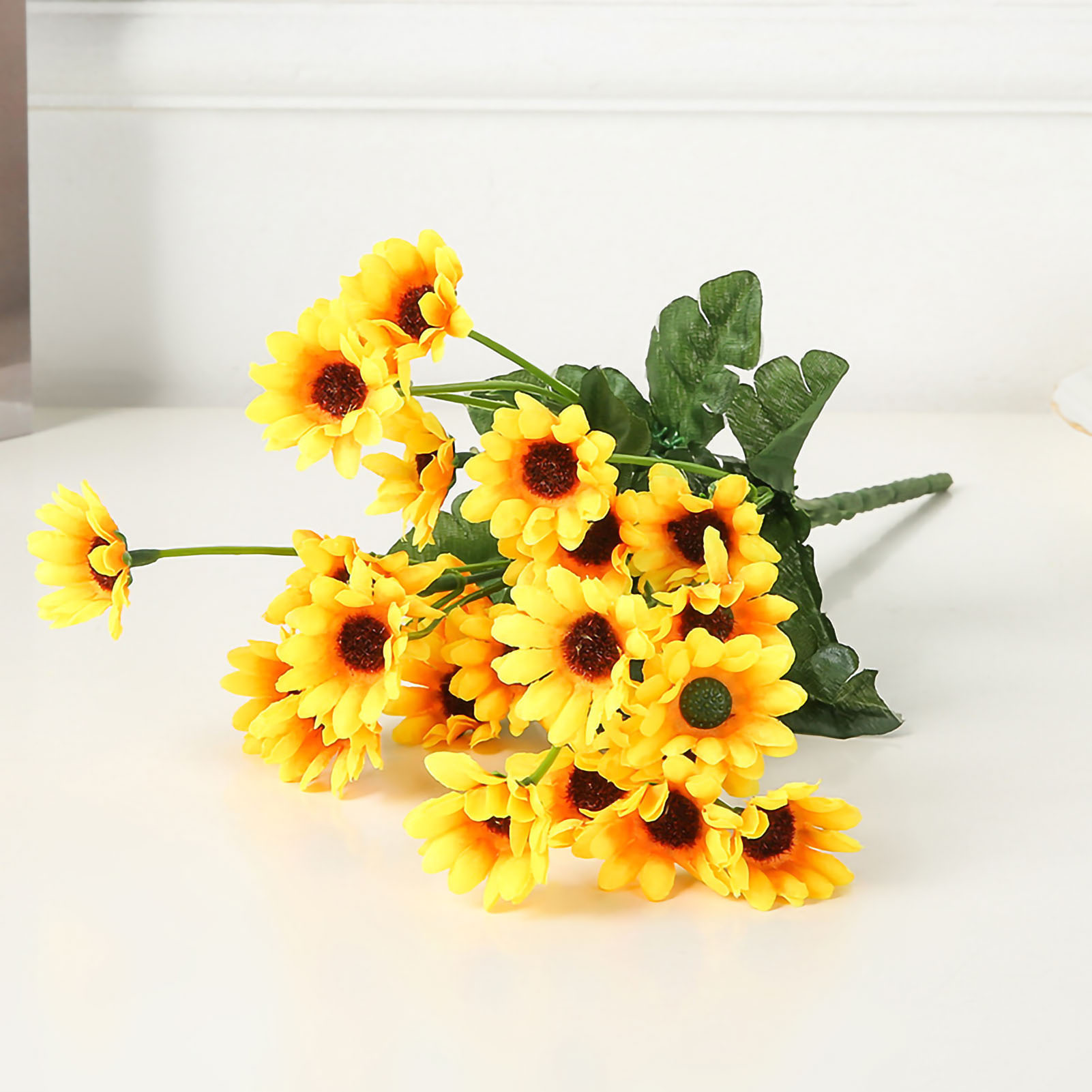 Set Mit 7 Künstlichen Seidensonnenblumen, Simulierten Gänseblümchen, Wohnzimmerdekoration, Accessoires Für Brautsträuße