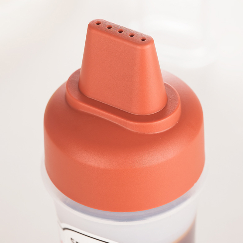 Dickwandige, Flexible Flasche Mit Skala Und Transparenten Beschriftungsetiketten Praktische Saucenflasche Für Die Küche Rot