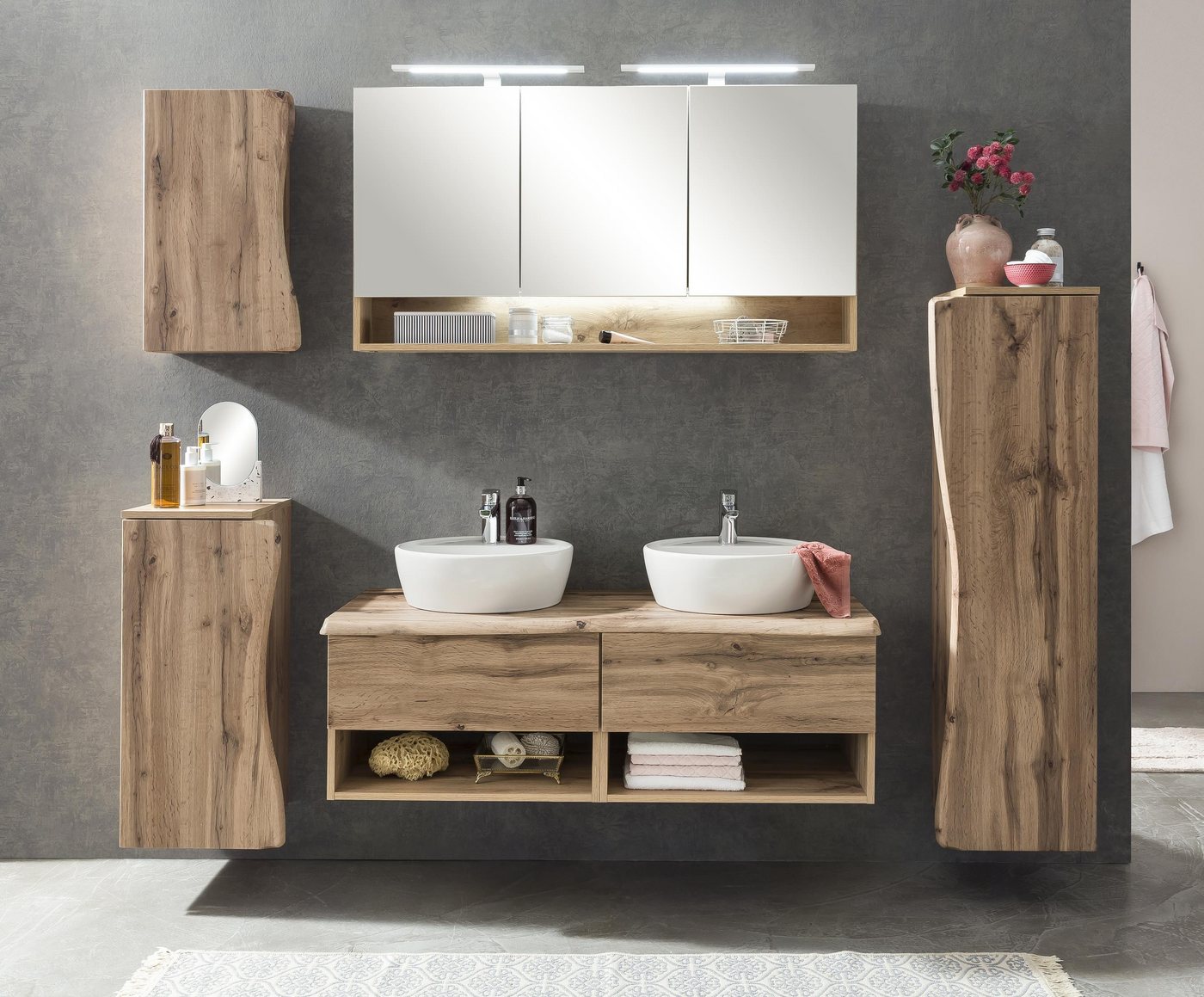 HELD MÖBEL Badezimmerspiegelschrank in wotaneiche mit 3 Türen und 6 Einlegeböden (B/H/T: 120x64x20 cm) Bild 4