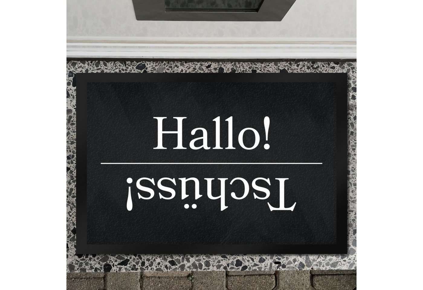 speecheese Fußmatte Hallo und Tschüss Fußmatte auf schwarzem Hintergrund