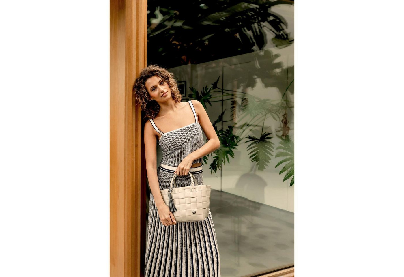 Handed By Einkaufskorb Handed By Shopper Paris Mini Pale Grey mit Quaste in Dark Grey Bild 3