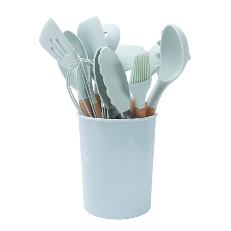Set Mit 11 Hellgrünen Küchenutensilien Aus Silikon Mit Holzgriffen – Antihaftbeschichteter Löffel, Pfannenwender, Pinsel, Schaber Und Zange – Runde Geschenkbox