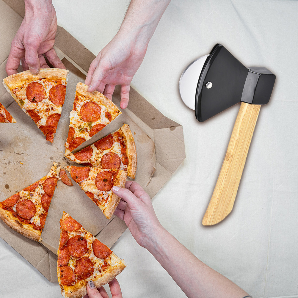 Pizzamesser Mit Bambusgriff, Drehbarem Rad Und Integrierter Reibe, Klinge Aus Edelstahl