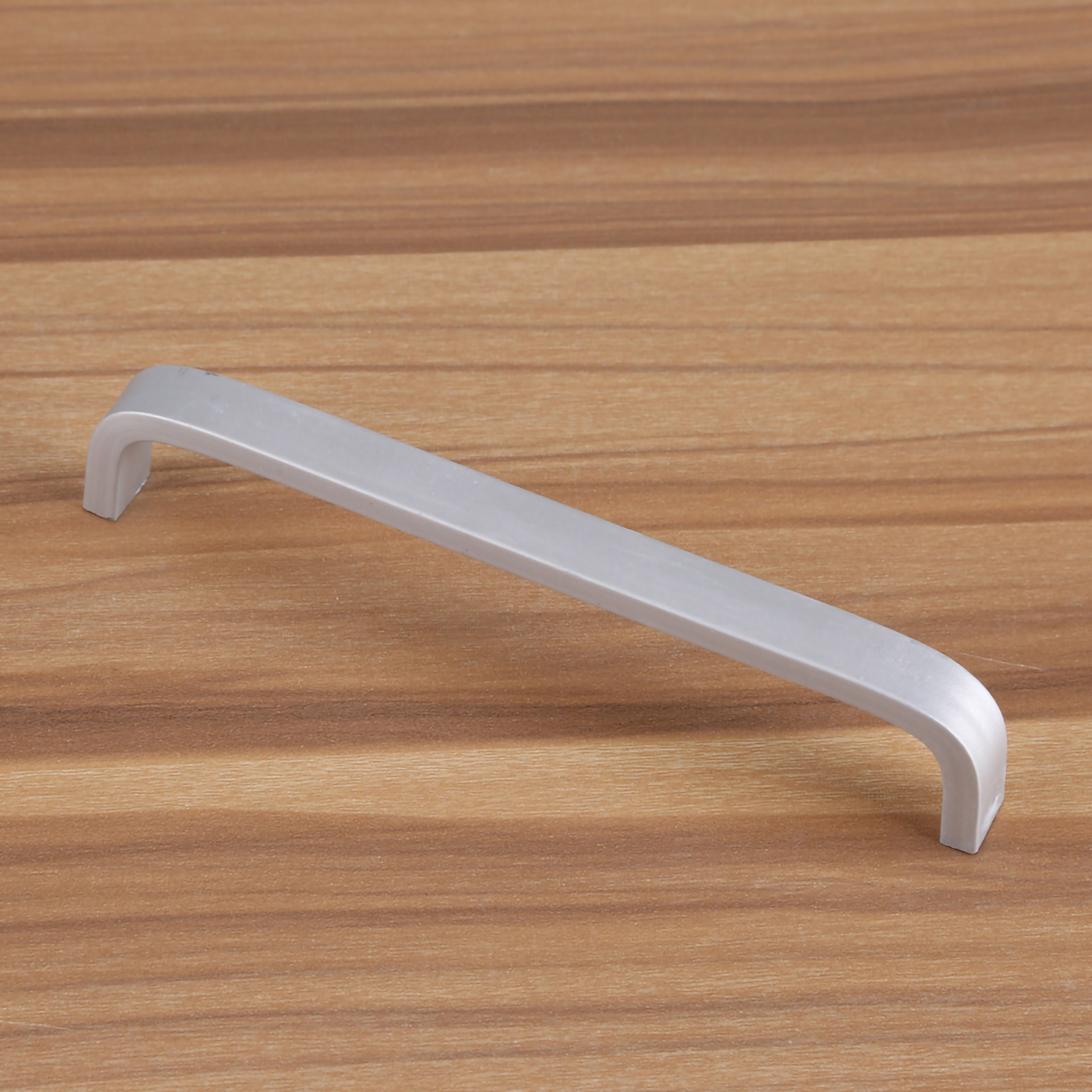 Möbelgriff Aus Aluminiumlegierung, Matt, Für Küchen- Und Schranktüren, 128 Mm, Robuste Ausführung