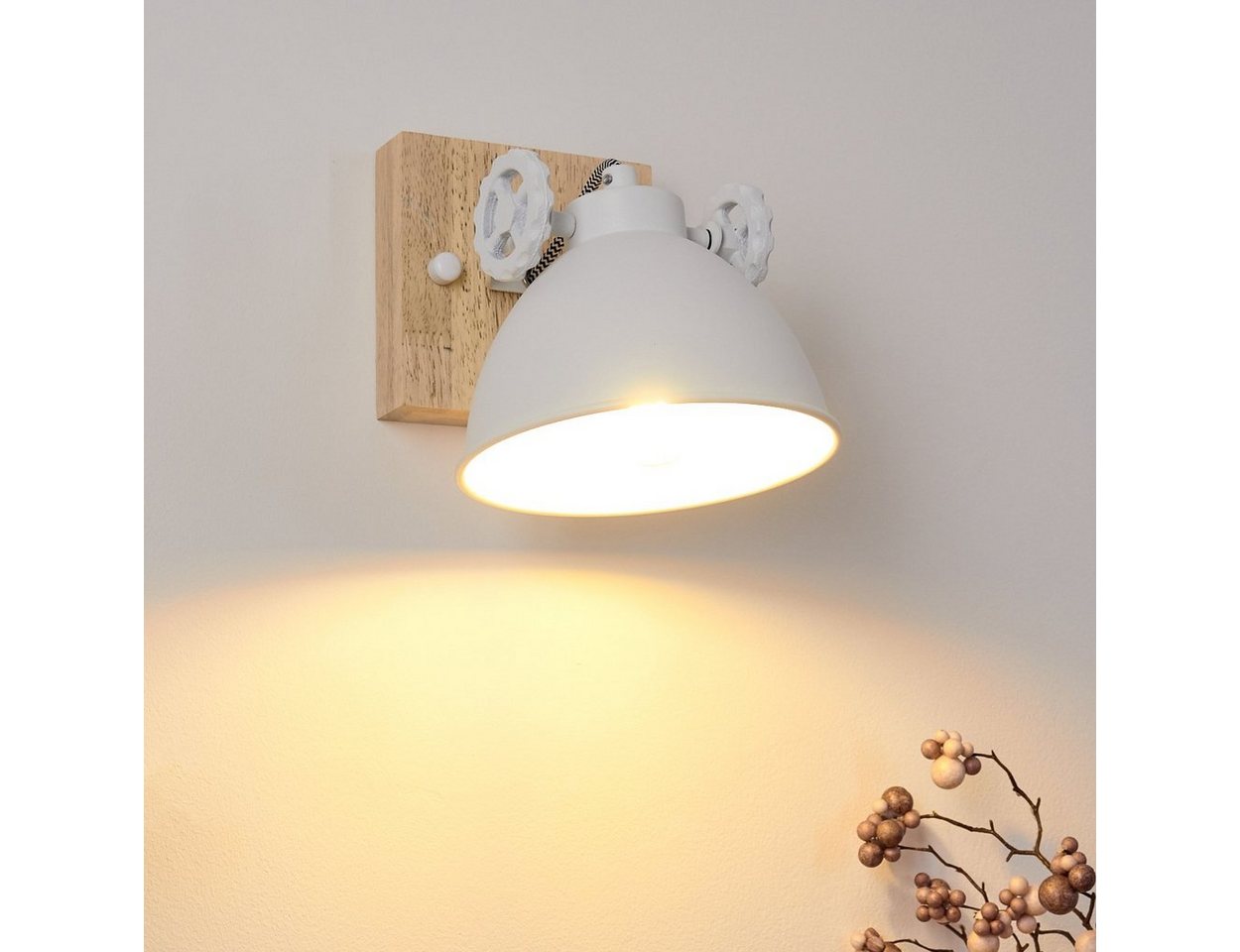 hofstein Wandleuchte »Mot« Wandlampe aus Metall und Holz in Weiß/Natur, ohne Leuchtmittel, mit verstellbarem Strahler, 1xE14, Retro/Vintage Design Bild 2