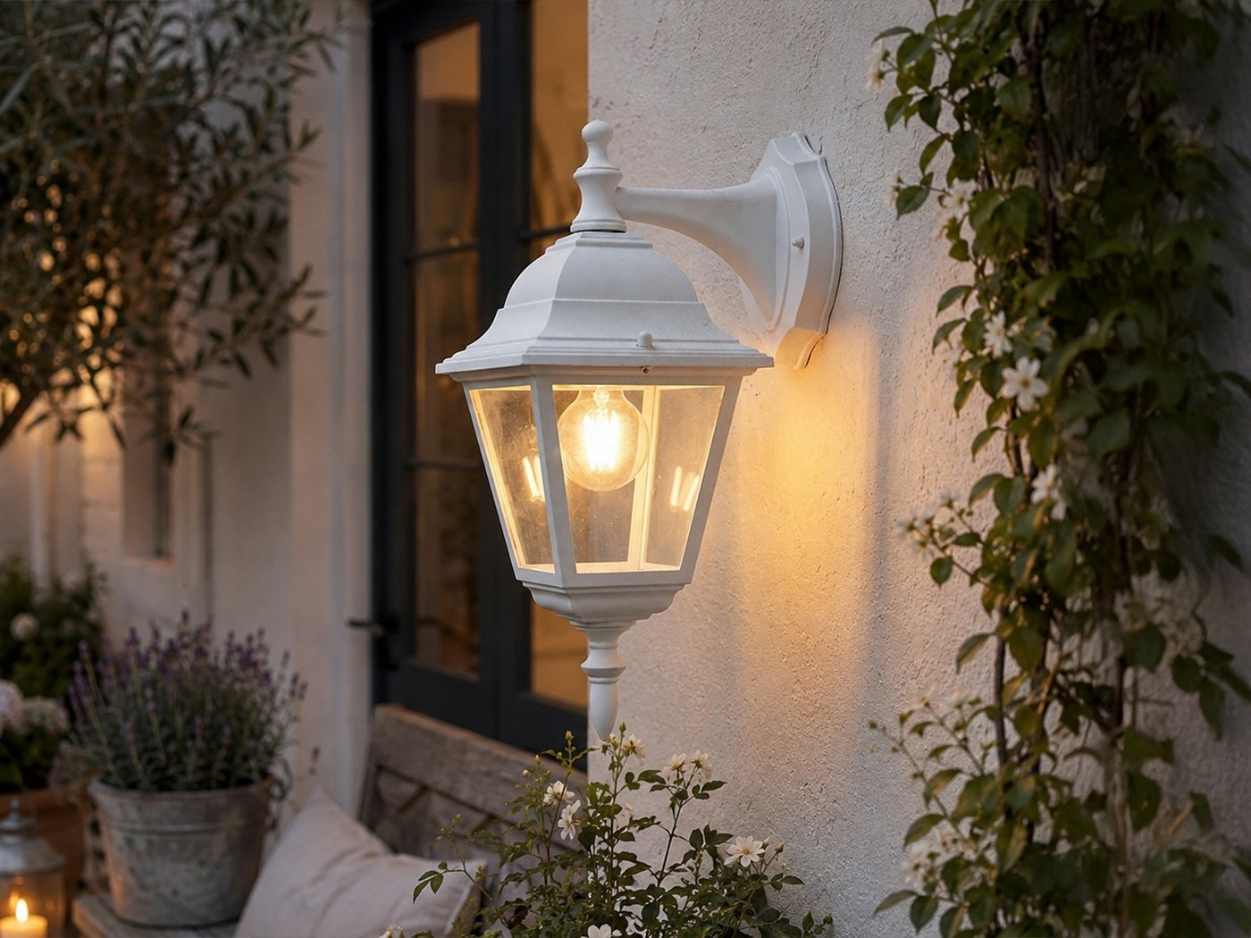 TRIO Leuchten LED Außen-Wandleuchte Landhausstil Laterne hängend Höhe 34cm, LED wechselbar, warmweiß, Außenleuchte zur Fassadenbeleuchtung, E27 Außenlampe Wand-Laterne Bild 4