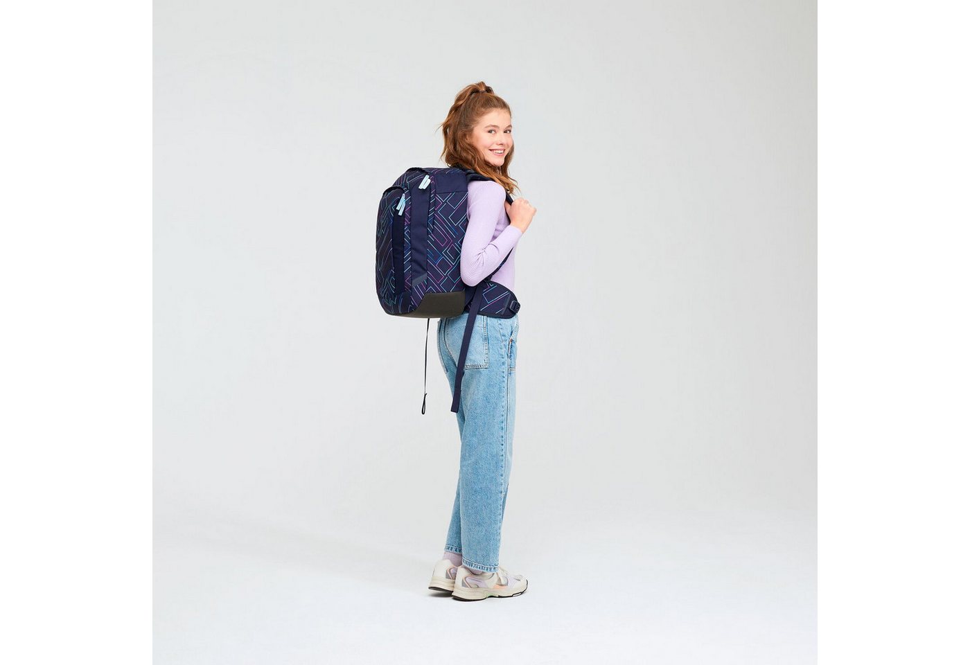 Satch Schulranzen Schulrucksack-Set AIR Purple Laser 2-teilig, Kollektion 23/24 (2-teilig), Laptop-Fach, Your-Size-System, Schulranzen Bild 4