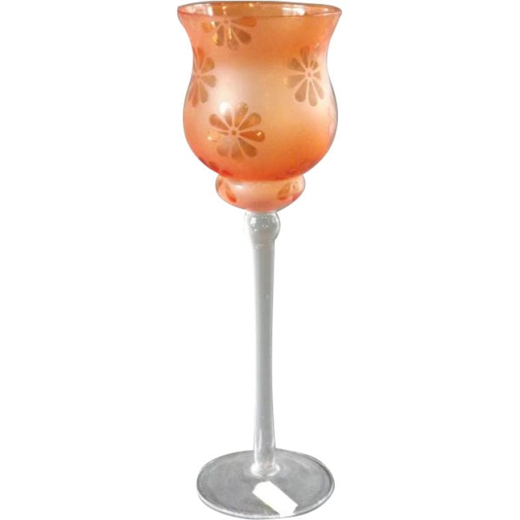 Hoher Orangefarbener Kerzenständer