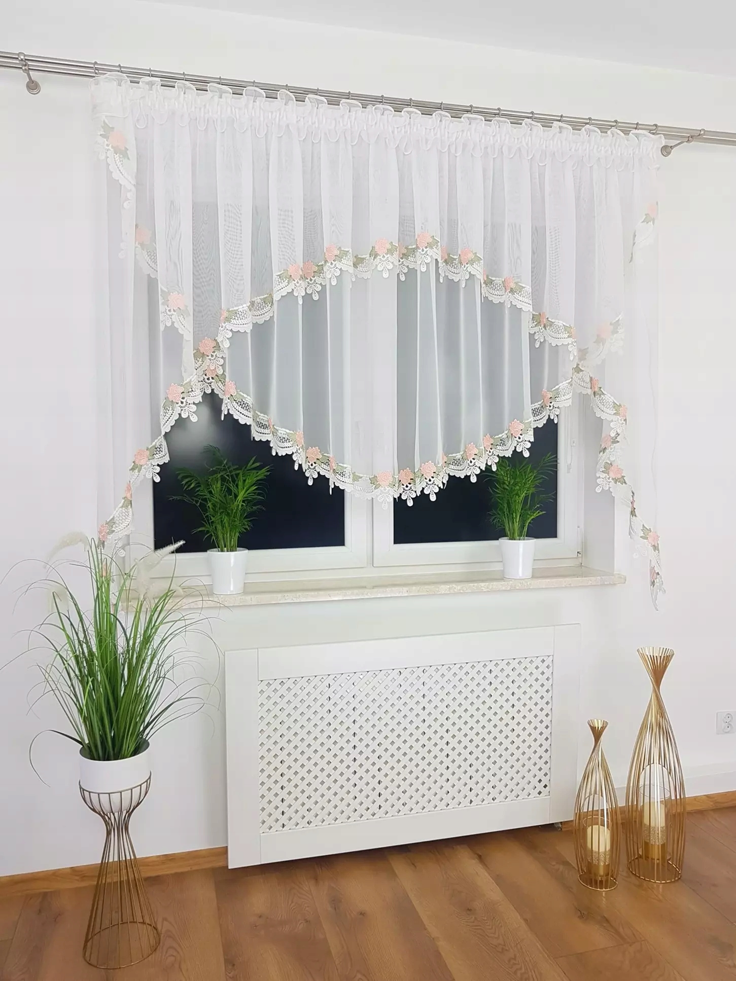 Eleganter Zweilagiger Vorhang Mit Guipure-spitze