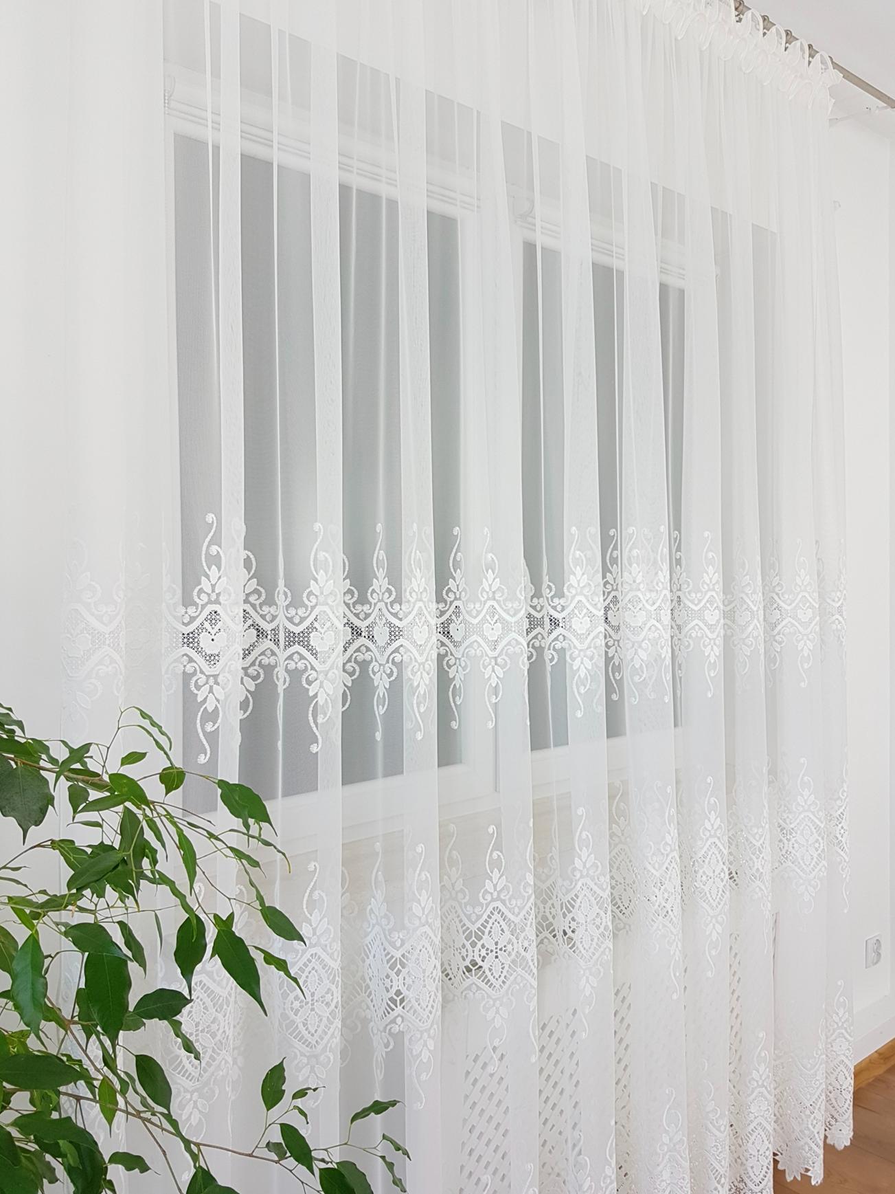 Fertiger Vorhang 400 X 250 Cm In Warmweiß Mit Stickerei Und Guipure-spitze