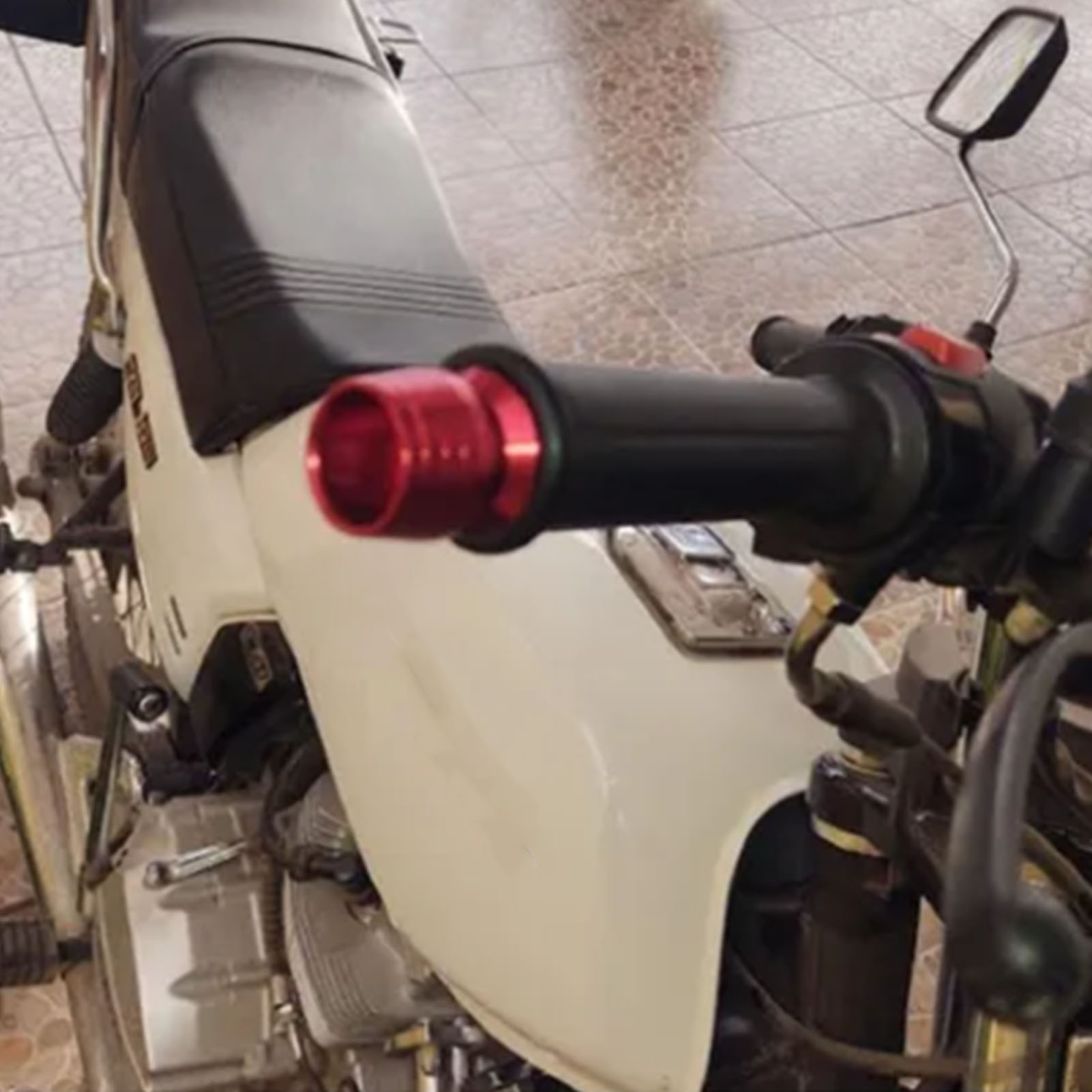 Motorrad-lenkergriffe, Rote Endkappen Aus Aluminiumlegierung, Zubehör Zur Individuellen Gestaltung, 1 Paar, Lenkerenden.