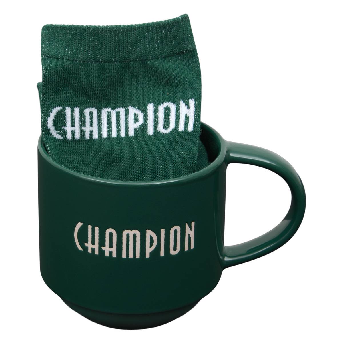 Set Aus Einer 38 Cl-tasse Und Grünen Champion-socken -