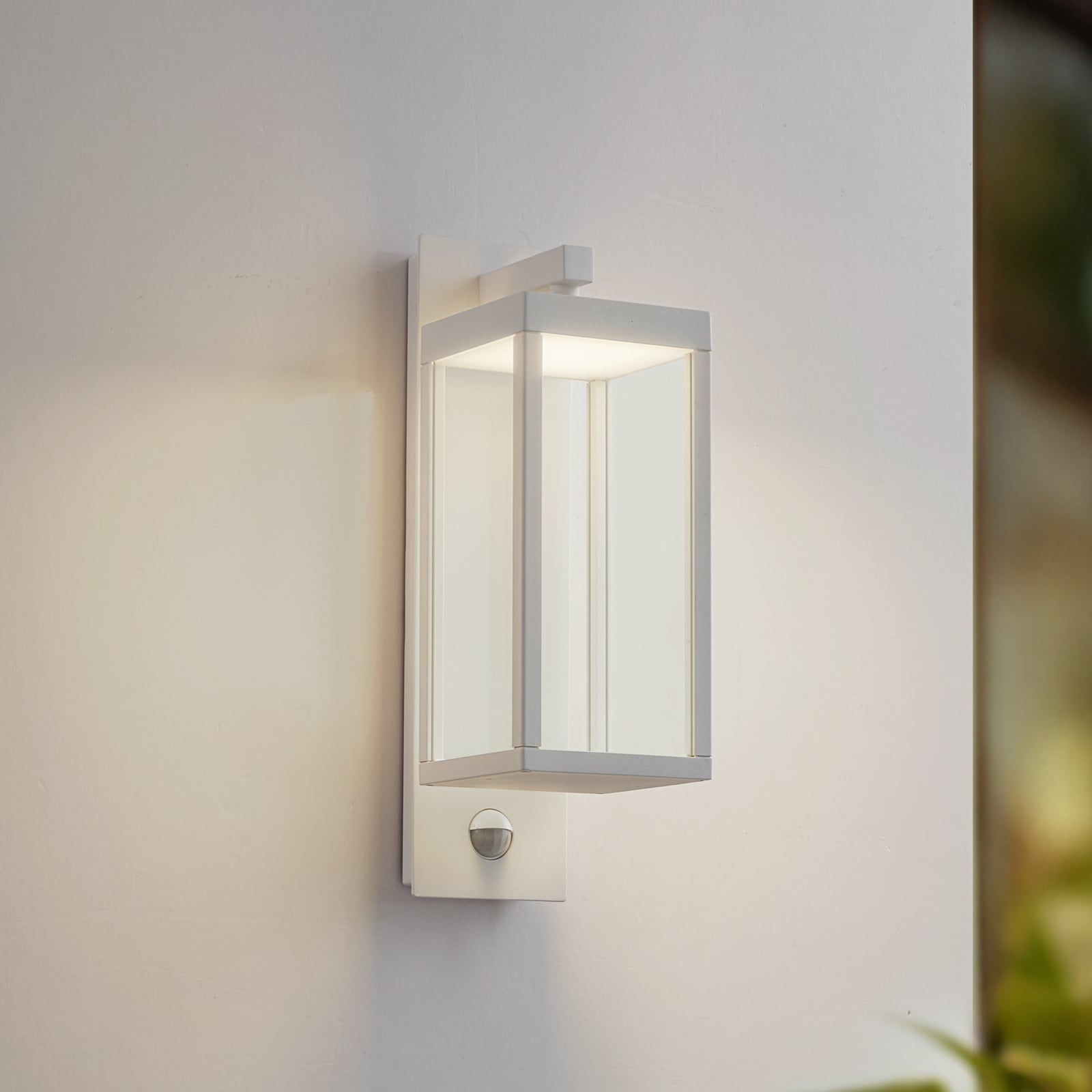 [neuwertig] B-ware Lucande Led-außenwandlampe Ferdinand Weiß 38 Cm Mit Bewegungsmelder Ip54