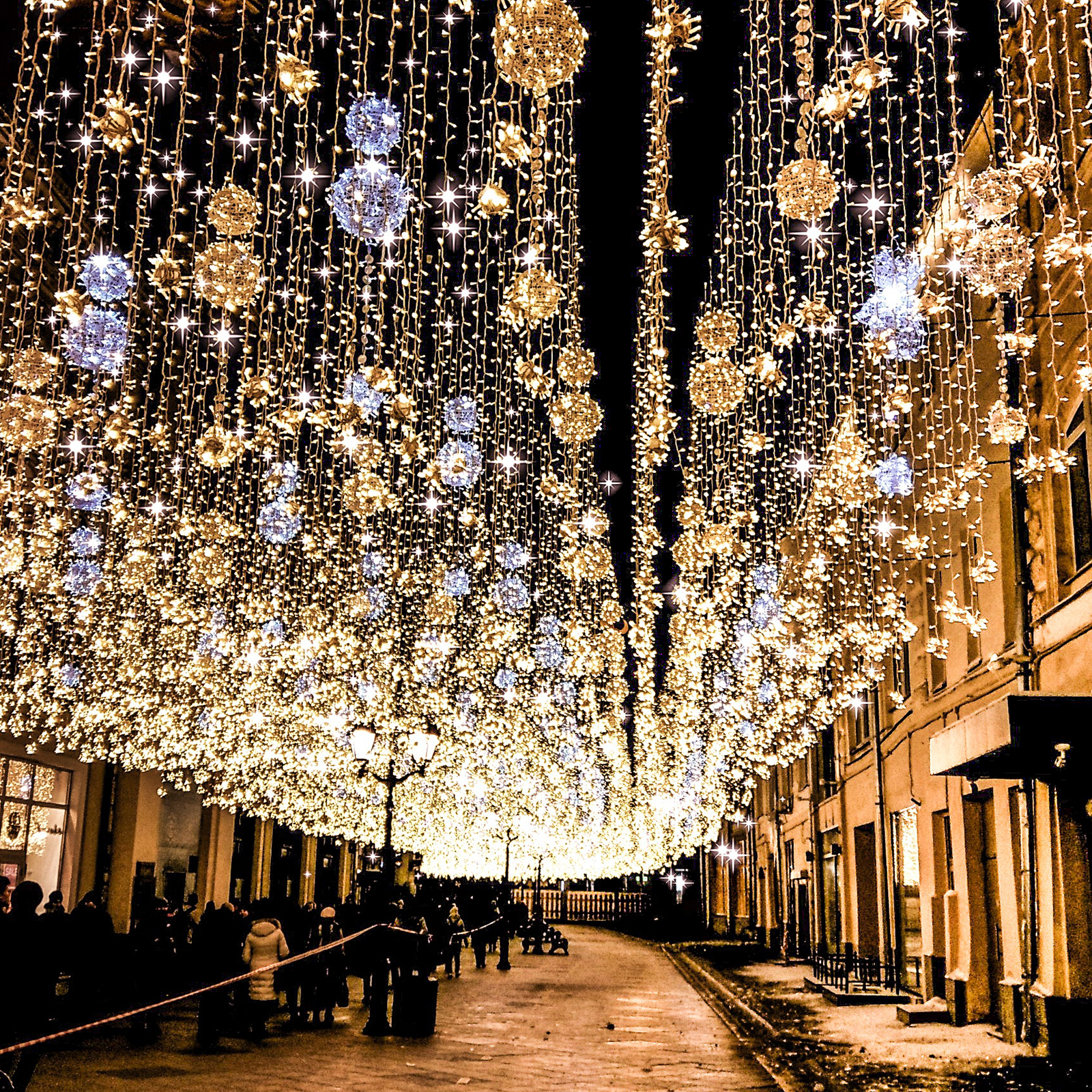 Eisregen Lichterkette Außen Eisregenvorhang Lichtervorhang Warmweiß, 9 Beleuchtungsmodi Und Memory-funktion, 3 X 1m Mit 150 Leds